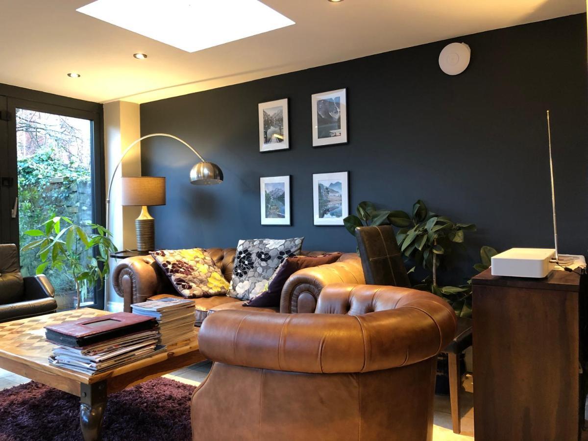 Number One Hundred Bed And Breakfast Cardiff Exteriör bild